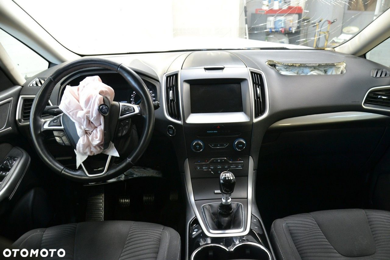 Ford S-Max - 23