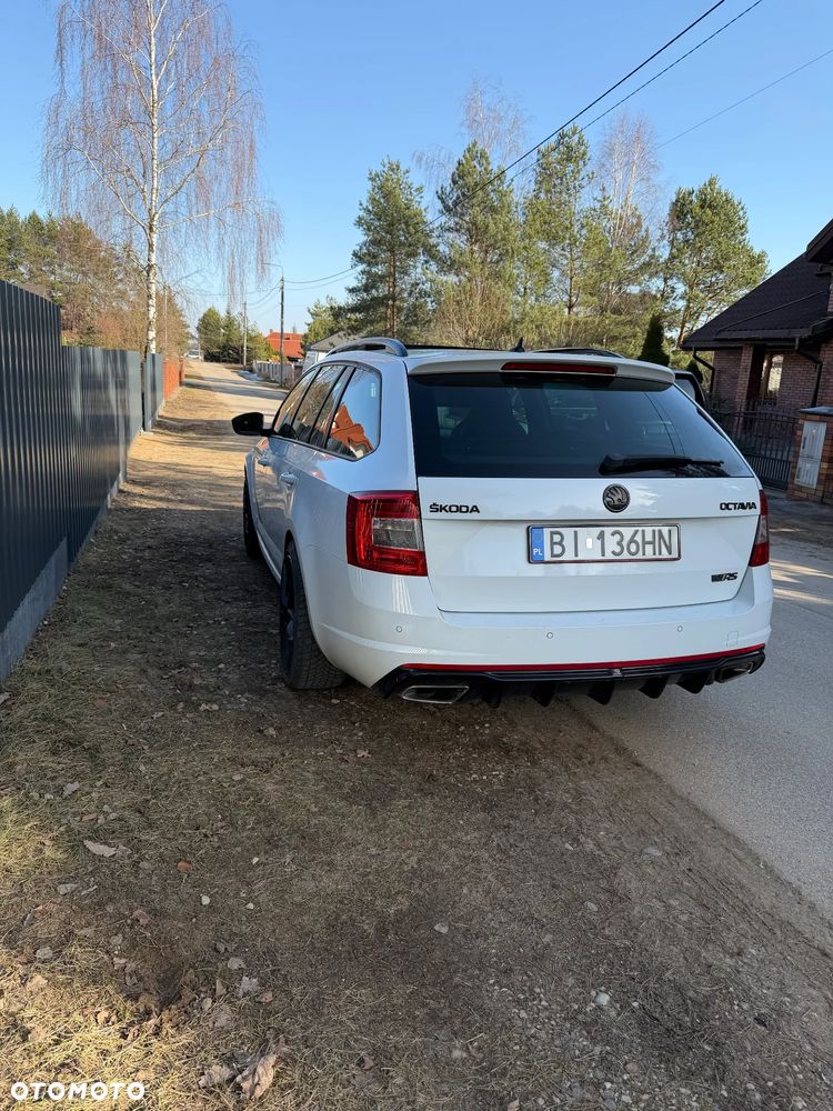 Skoda Octavia 2.0 TSI RS DSG - 4