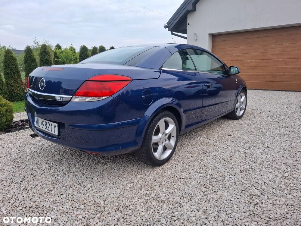 Opel Astra 1.8 Edition 111 Jahre - 13