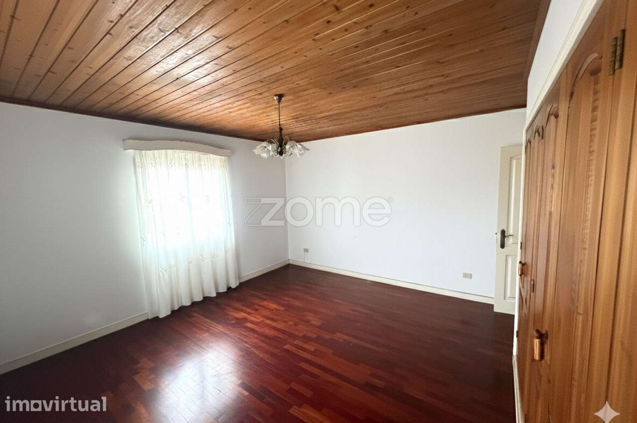Moradia T4, Armazém e Escritório em Terreno de 2020 m² – Rabo de Pe... - Grande imagem: 3/21
