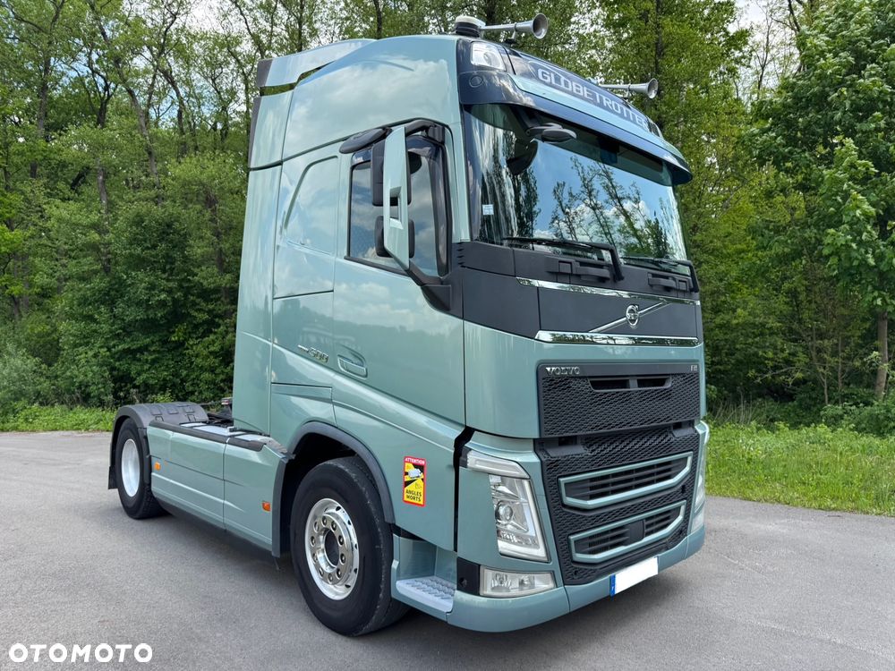 Volvo - 2