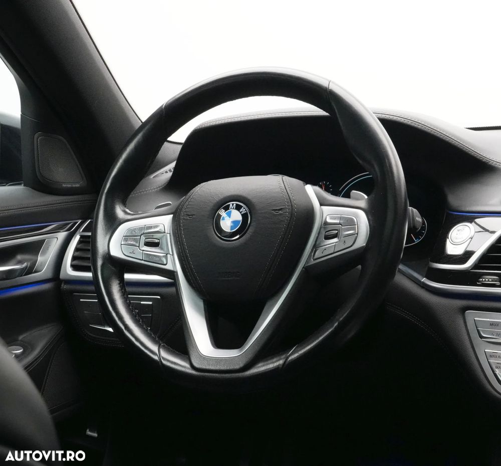 BMW Seria 7 750i xDrive - 21