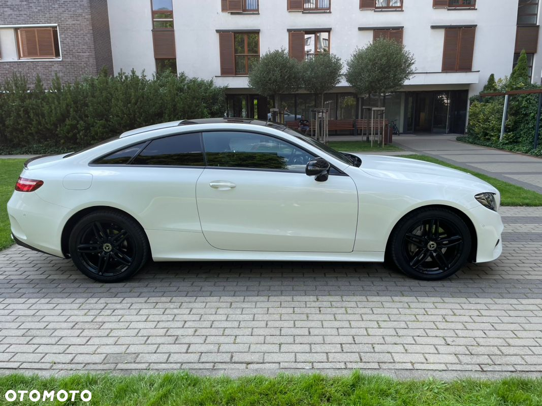Mercedes-Benz Klasa E 220 d Coupe 4-Matic 9G-TRONIC - 10