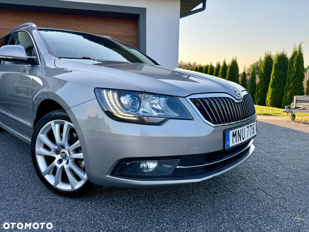 Skoda Superb 2.0 TDI Green tec DSG Elegance - 3