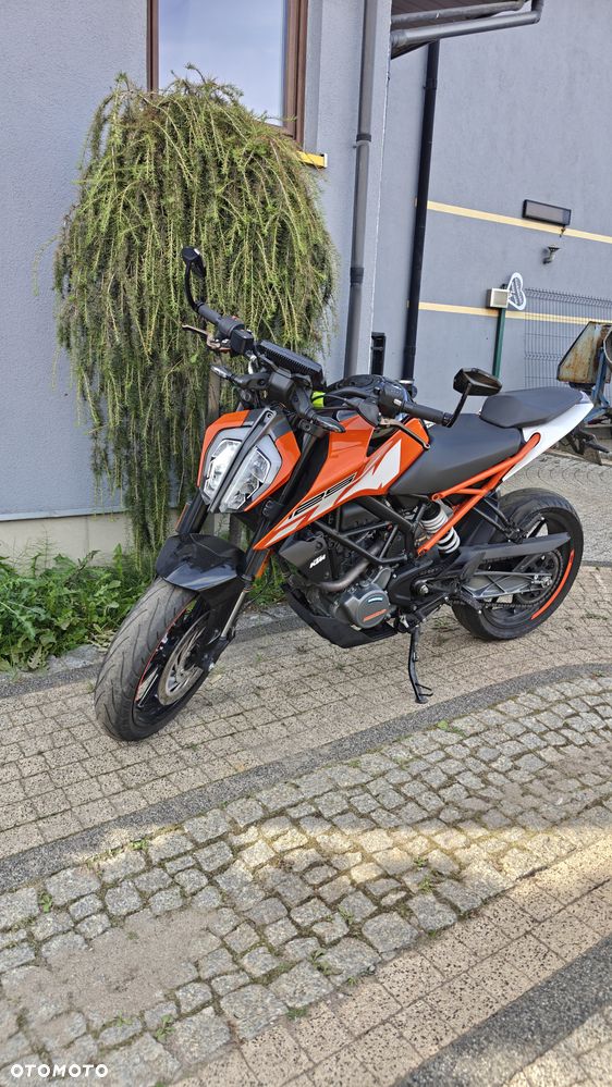 KTM Duke 125