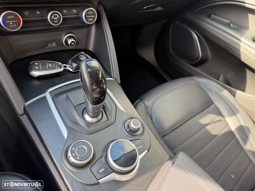 Alfa Romeo Stelvio 2.2 D Super AT8 - 14