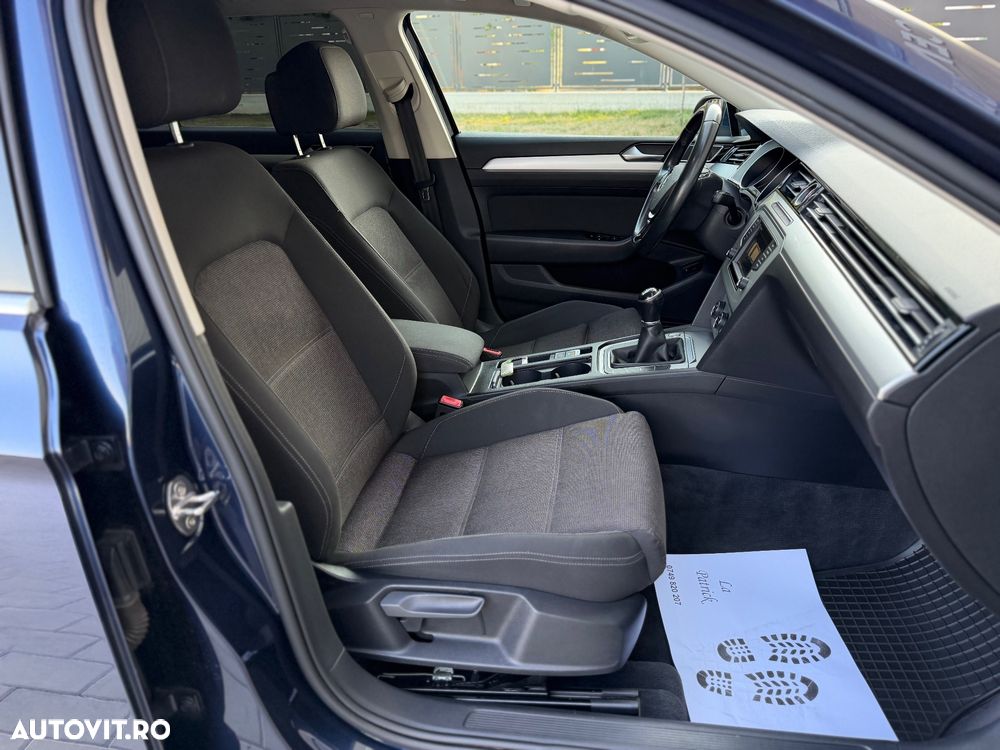 Volkswagen Passat 1.6 TDI Comfortline - 8
