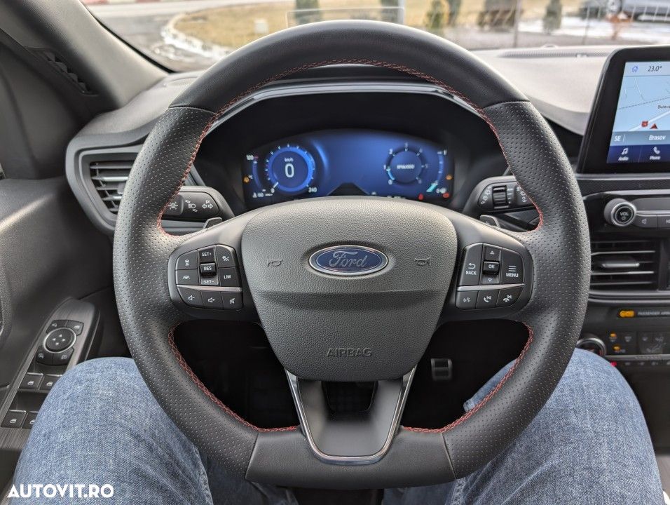 Ford Kuga - 21