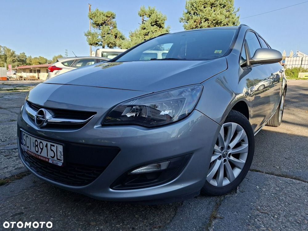 Opel Astra 2013 photo 2