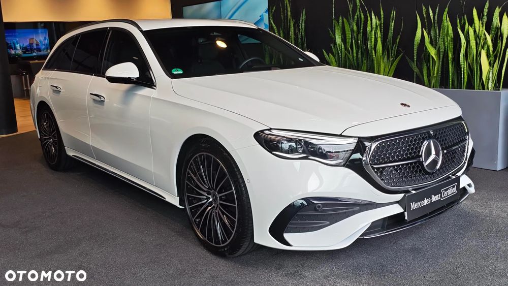 Mercedes-Benz Klasa E 300 de PHEV 4-Matic AMG 9G-Tronic - 2