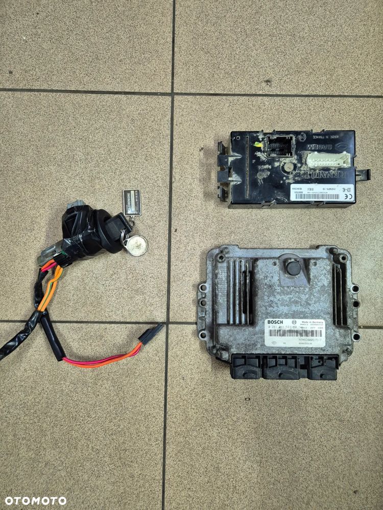 ZESTAW STARTOWY BSI STACYJKA KOMPUTER STEROWNIK SILNIKA TRAFIC VIVARO 2.5 DCI CDTI 01-06r. - 1