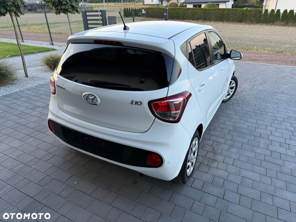 Hyundai i10 - 10