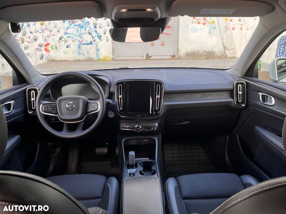 Volvo XC 40 T4 Momentum Pro - 12