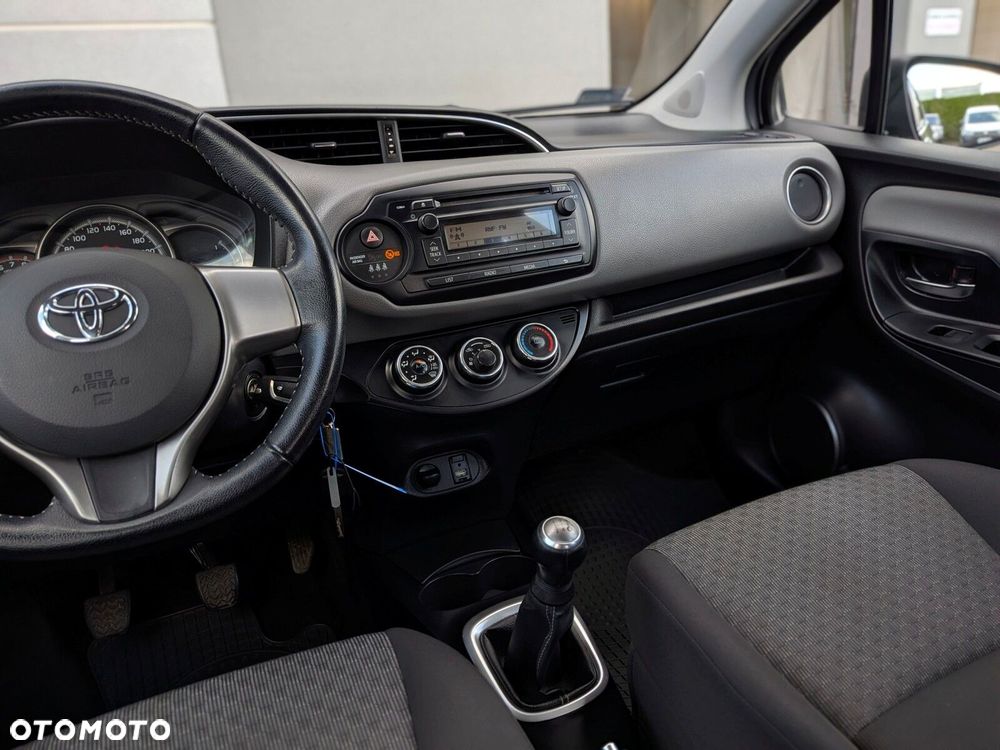 Toyota Yaris 1.0 Premium EU6 - 8