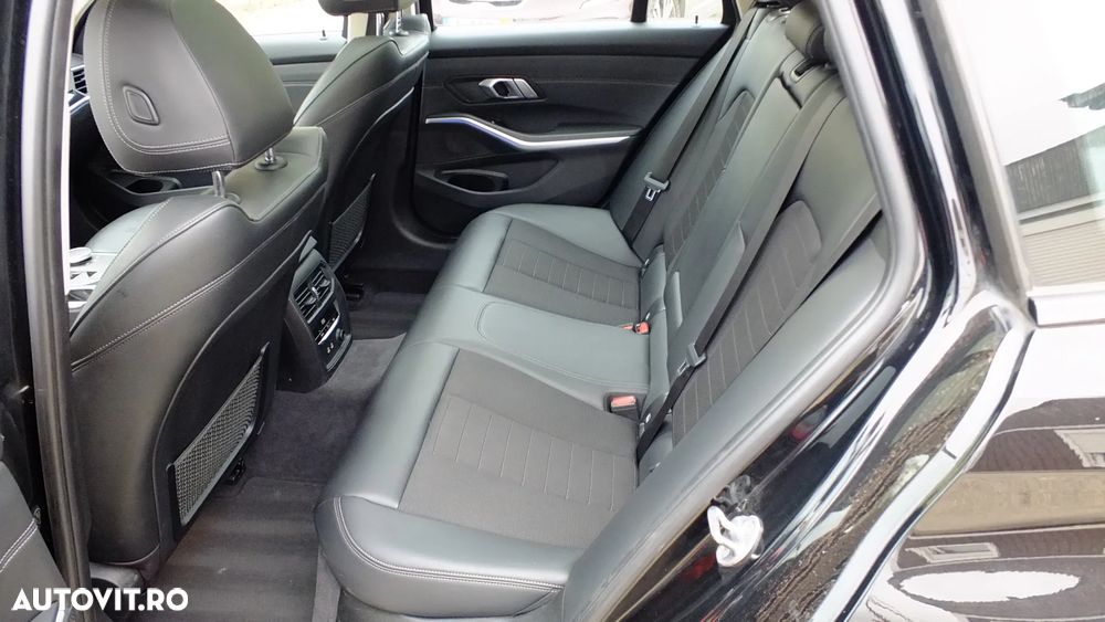 BMW Seria 3 320d Touring xDrive Aut. Edition Luxury Line Purity - 27