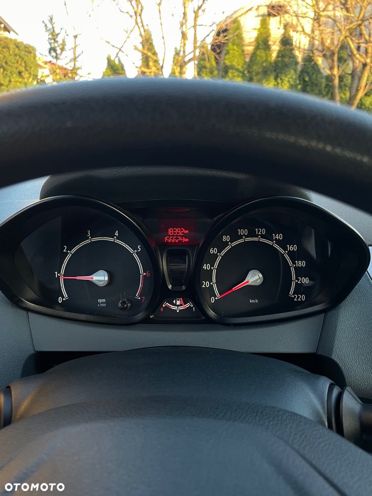 Ford Fiesta 1.25 Titanium - 17