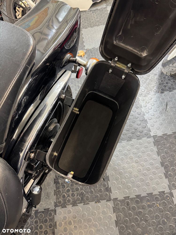 Suzuki Boulevard - 8