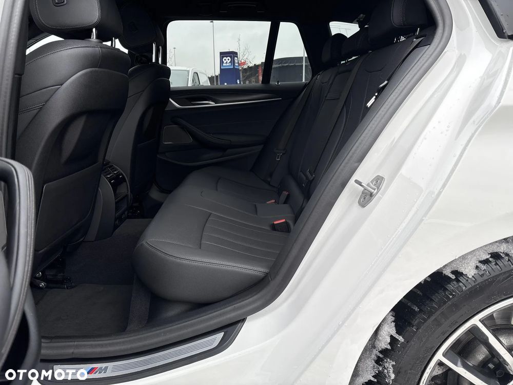 BMW Seria 5 530i xDrive mHEV M Sport sport - 28