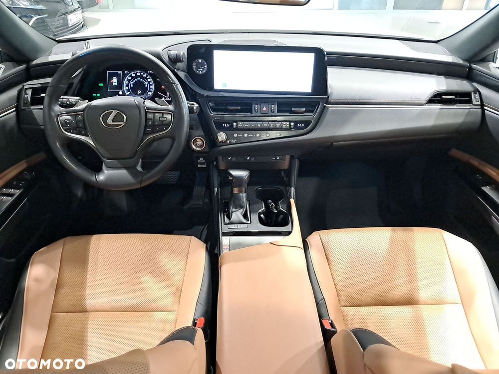 Lexus ES 300h Business Edition - 12