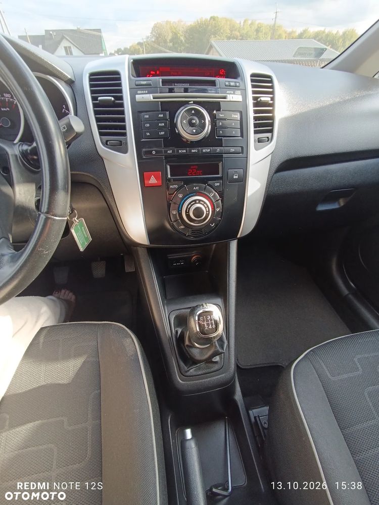 Kia Venga - 10