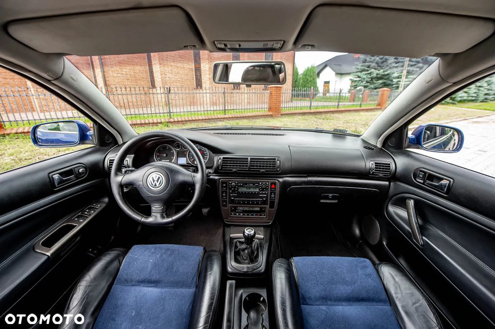 Volkswagen Passat 1.9 TDI 4Mot Highline - 26