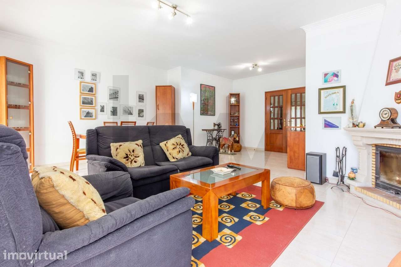 Apartamento T3 com Suíte, Lareira, Três Varandas e Arrecadação | Monti - Grande imagem: 2/24