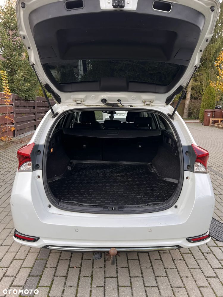 Toyota Auris 2016 photo 4