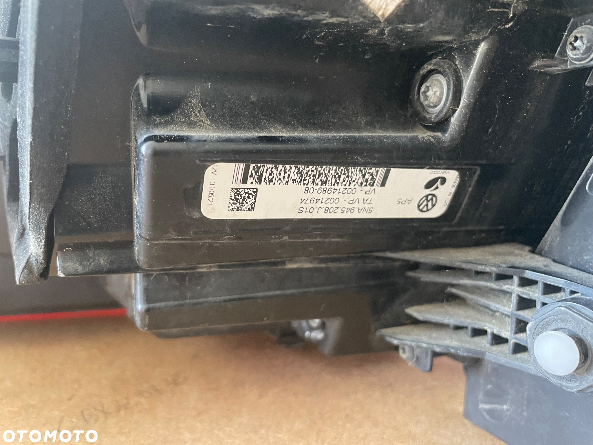 VW TIGUAN 5NA945208J lampa LED  tył tylna  IQ LIGHT prawa - 3