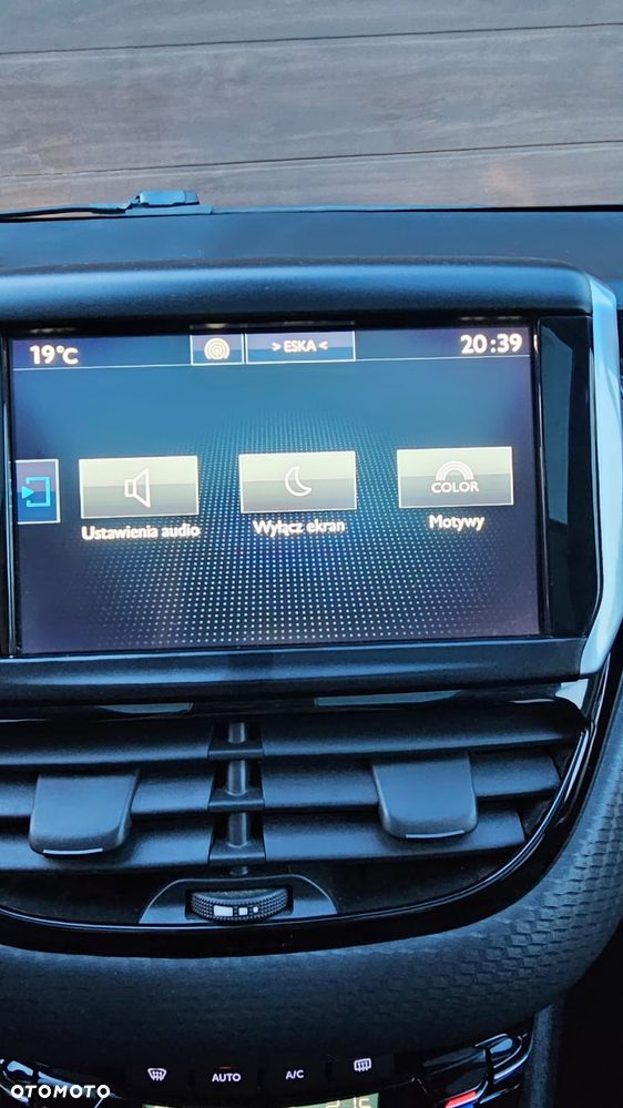 Peugeot 2008 1.2 Pure Tech GPF Crossway S&S - 20