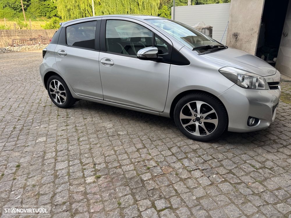 Toyota Yaris 1.4 D-4D High Pack+NAVI - 6