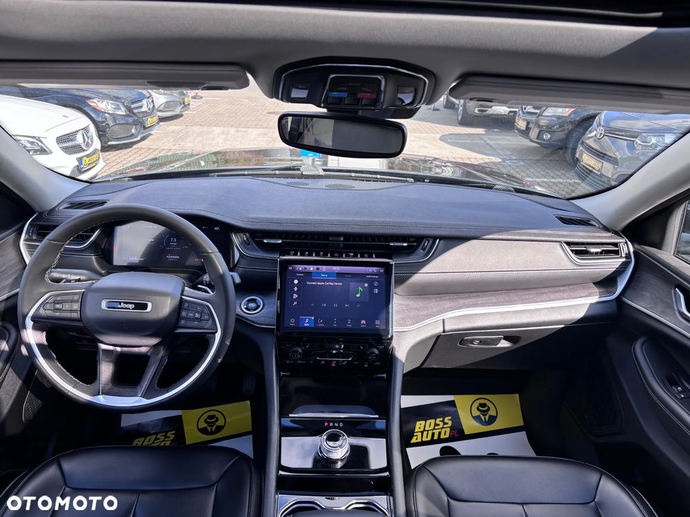 Jeep Grand Cherokee - 20