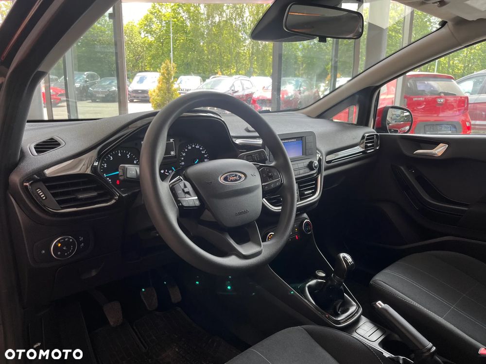 Ford Fiesta 1.1 S&S TITANIUM - 10