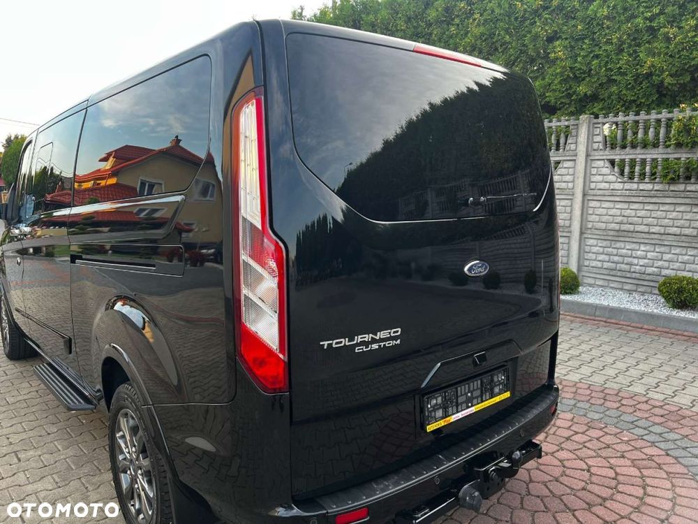 Ford Tourneo Custom - 10