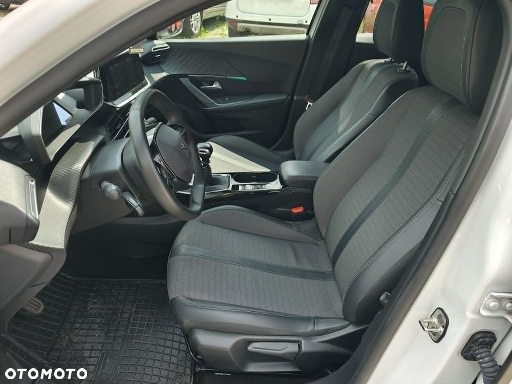 Peugeot 2008 PureTech 100 Allure - 13