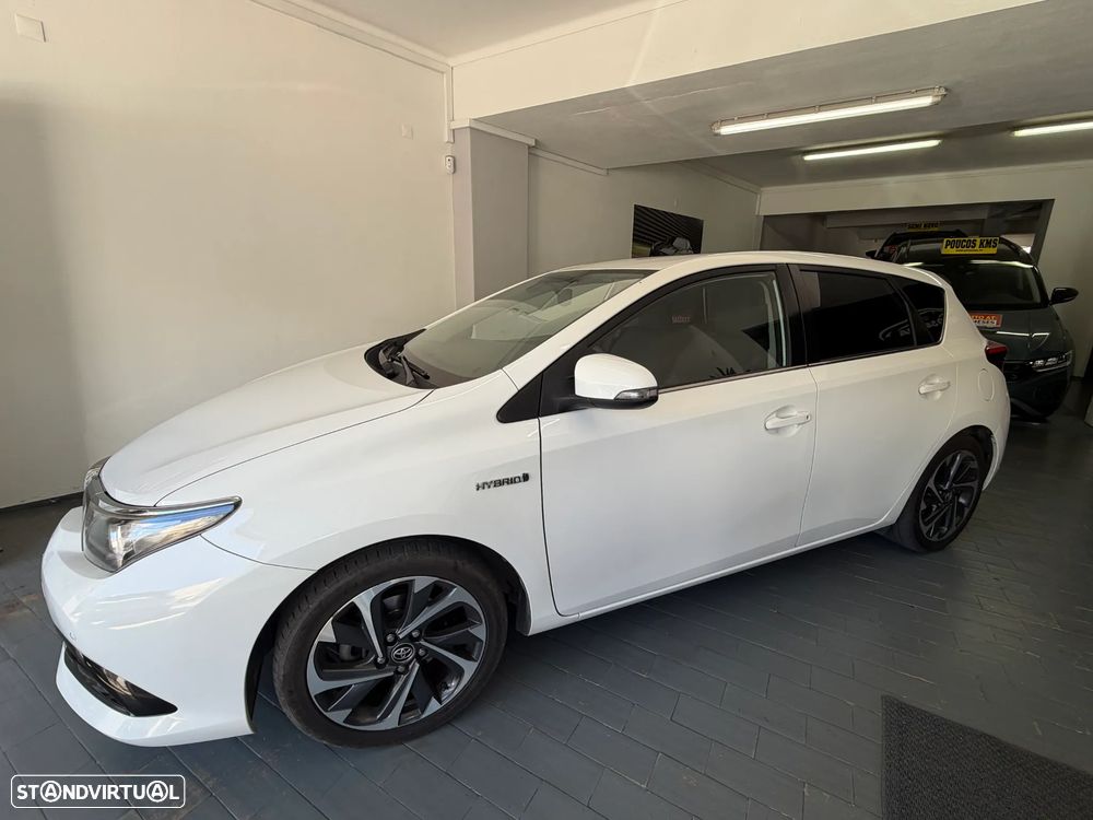 Toyota Auris 1.8 HSD Comfort +P.Sport+Navi - 11