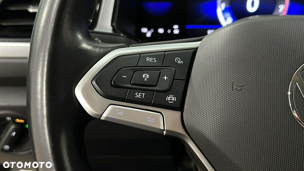 Volkswagen T-Roc - 23