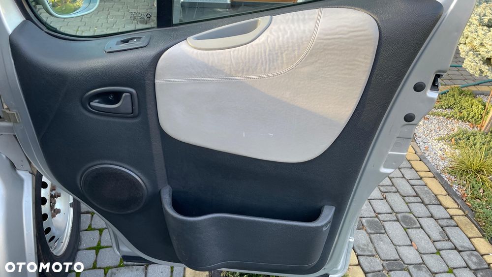 Opel Vivaro 2.5 CDTI L2H1 - 14