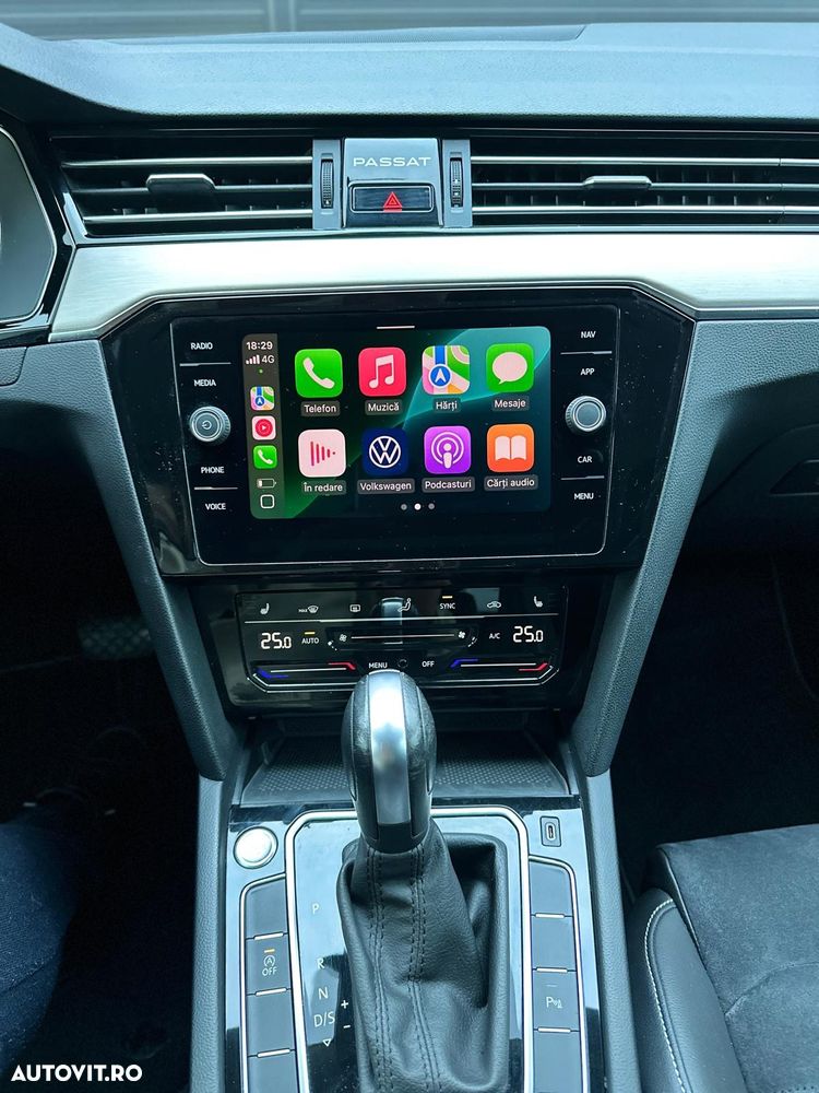 Volkswagen Passat Variant 2.0 TDI DSG Highline - 18