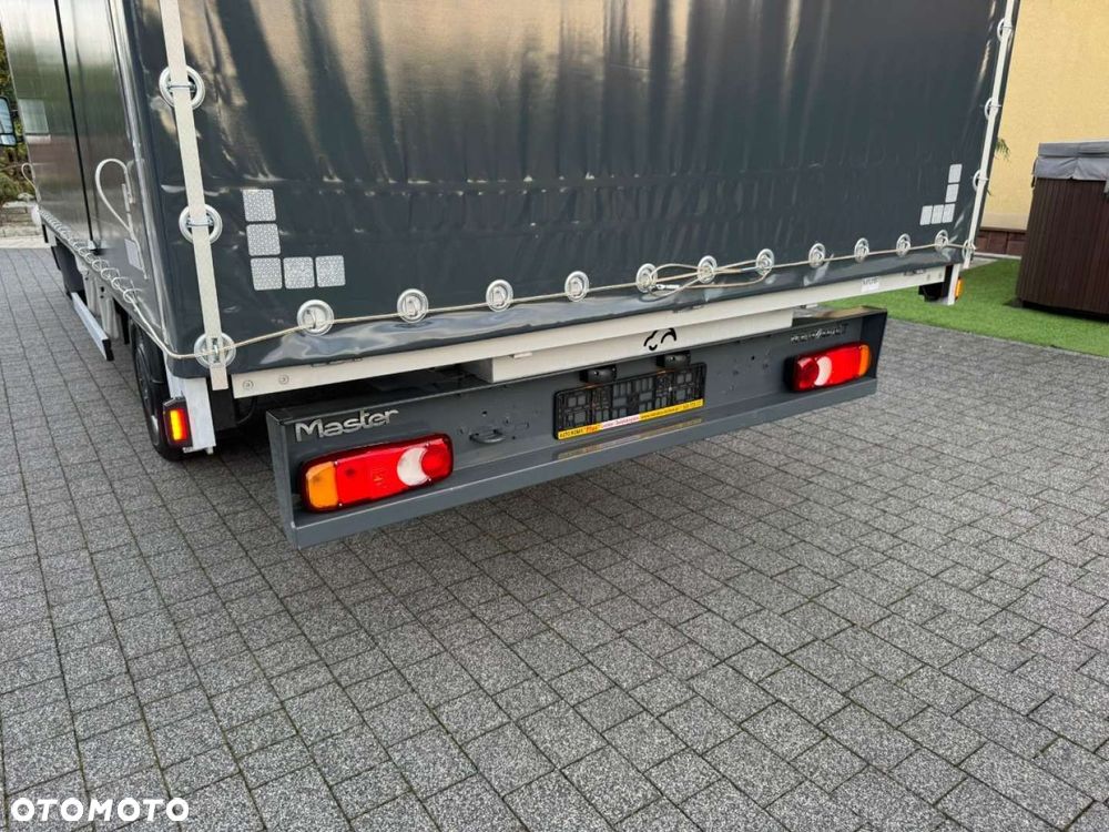 Renault Master Nowa Sztuka Salon Polska - 11
