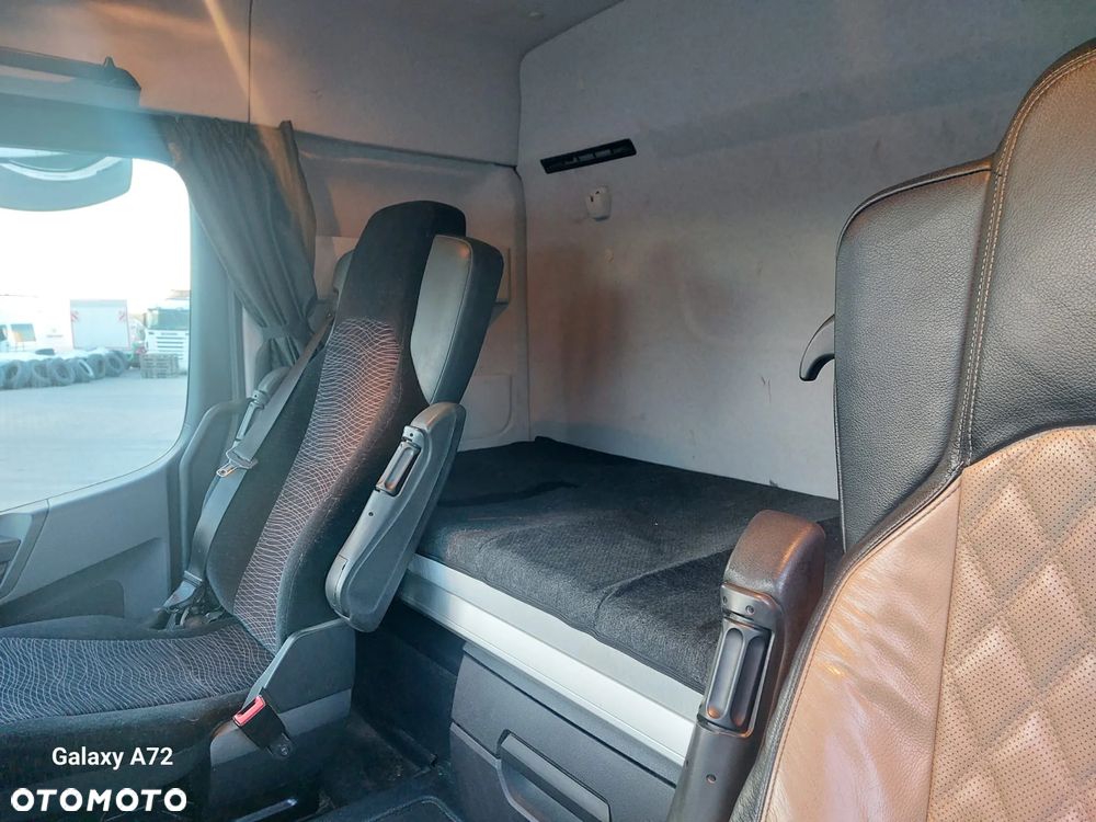 Mercedes-Benz AROCS - 27