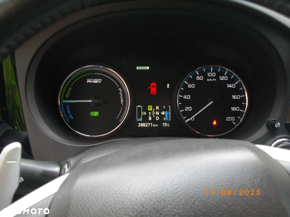 Mitsubishi Outlander Instyle NAVI - 11