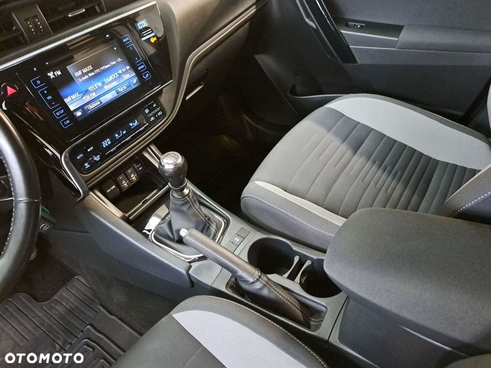 Toyota Auris - 30