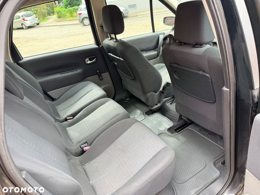 Renault Scenic 1.6 16V Infinity - 9