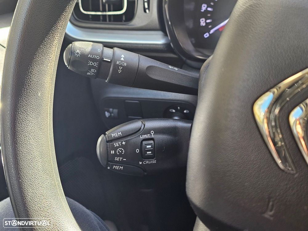 Citroën C3 1.2 PureTech Shine - 18