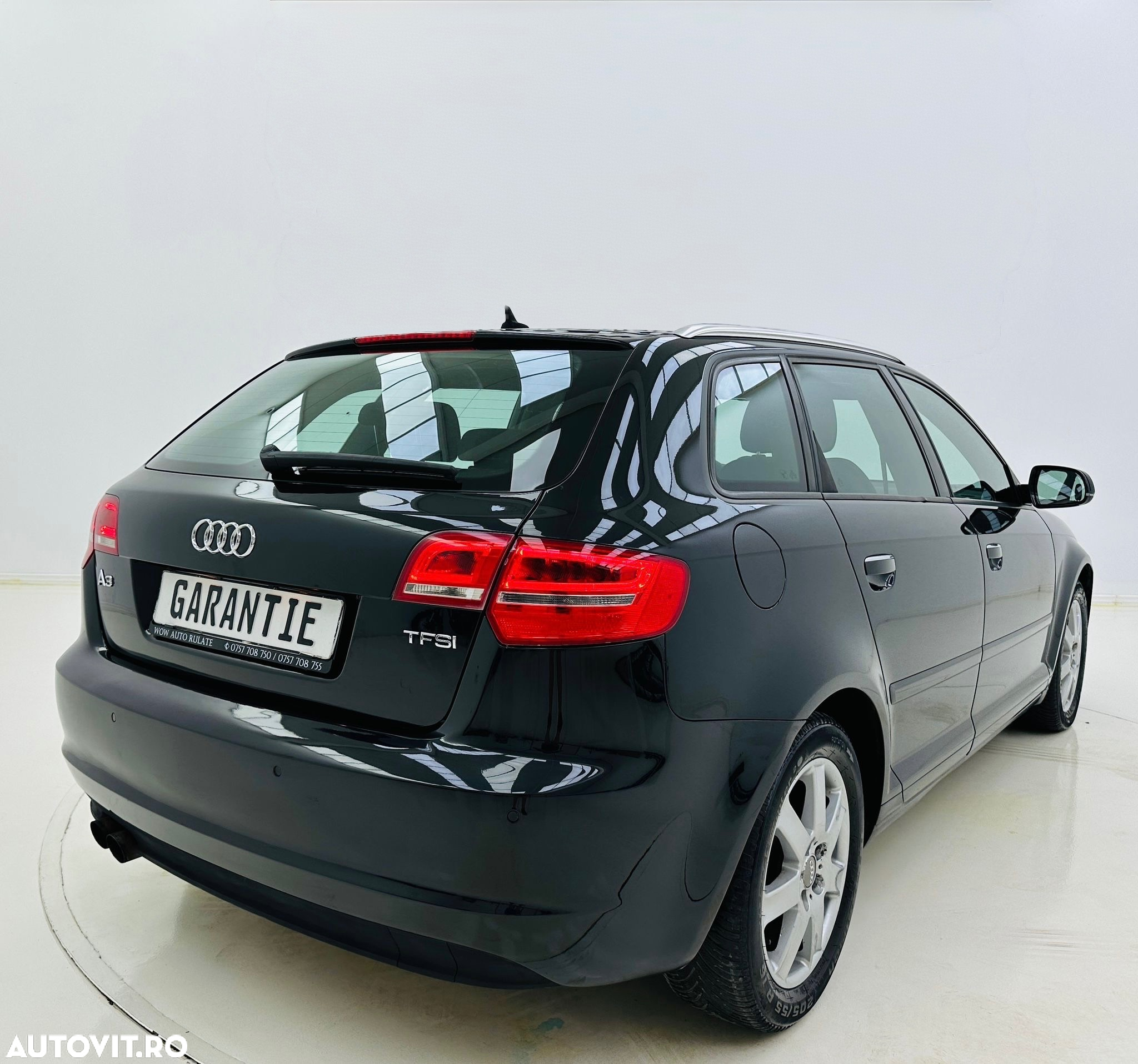 Audi A3 1.8 TFSI Sportback Ambiente - 2
