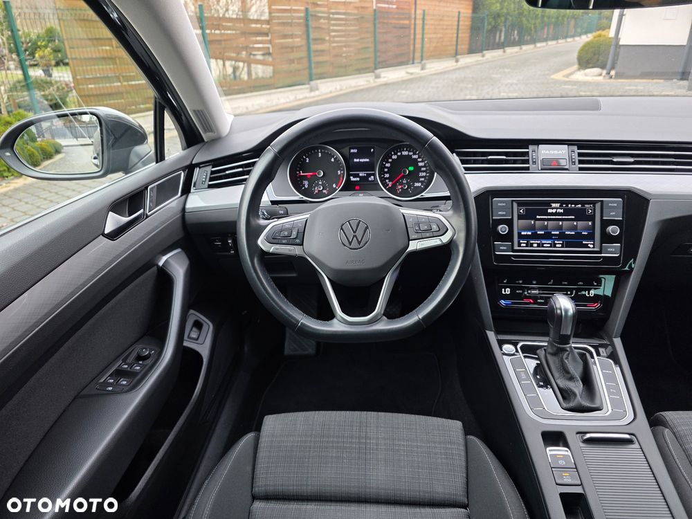 Volkswagen Passat 2.0 TDI EVO Business DSG - 27