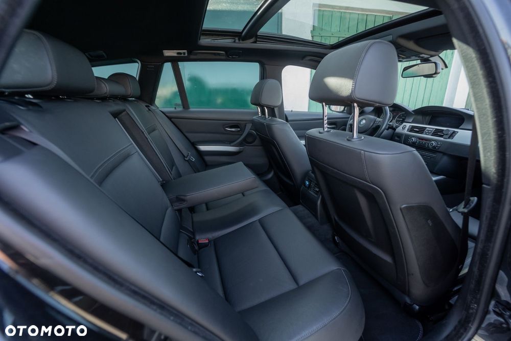 BMW Seria 3 320d - 16