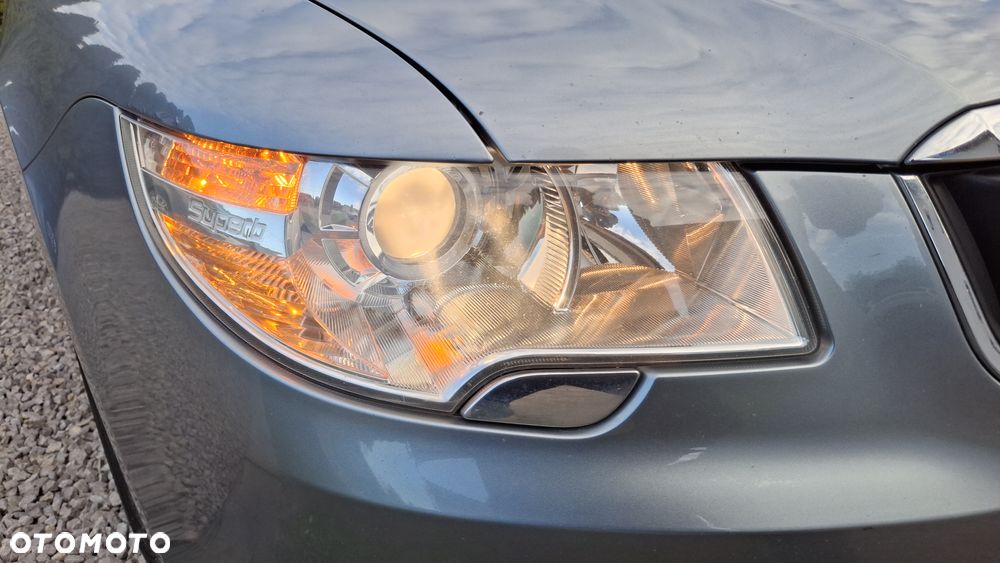 Skoda Superb 2.0 TDI PD Ambition - 11