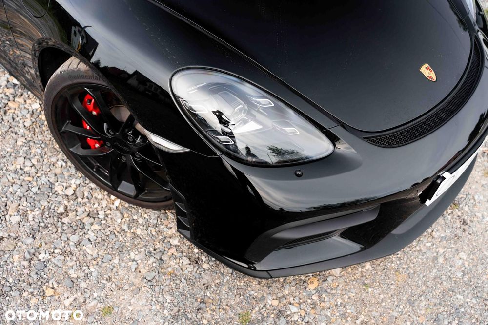 Porsche 718 Cayman GPF GT4 PDK - 16