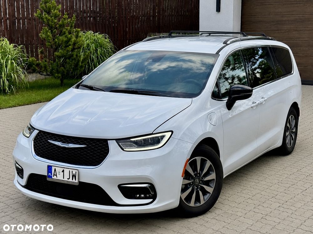 Chrysler Pacifica - 6